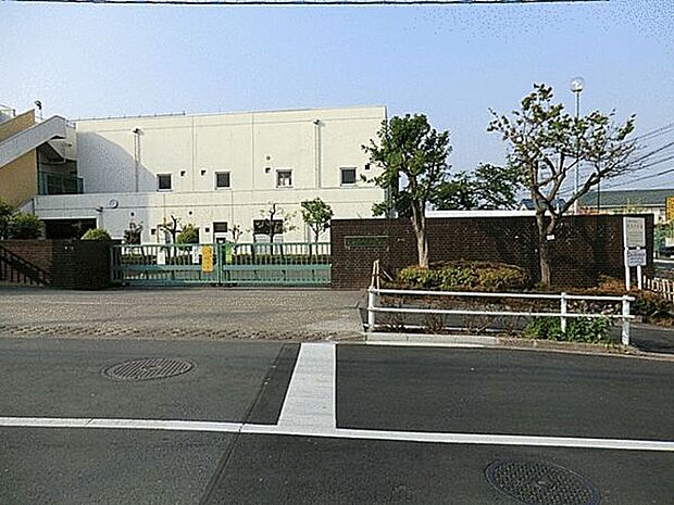 三鷹市立羽沢小学校（約990m）