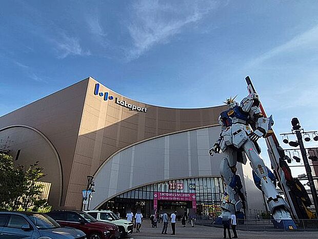 三井ショッピングパーク ららぽーと福岡(約1,478m)