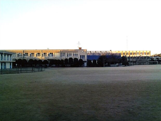 ドラッグスギヤマ千代田店(約492m)