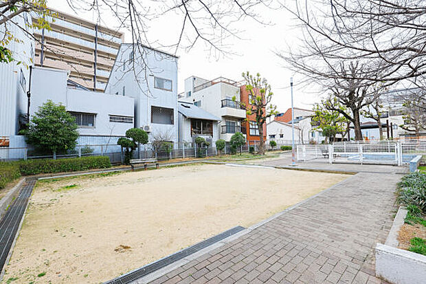 市岡小公園（約727m）