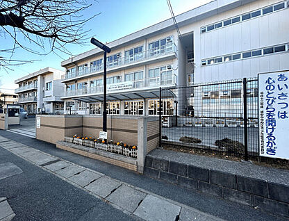浦安市立北部小学校 381m