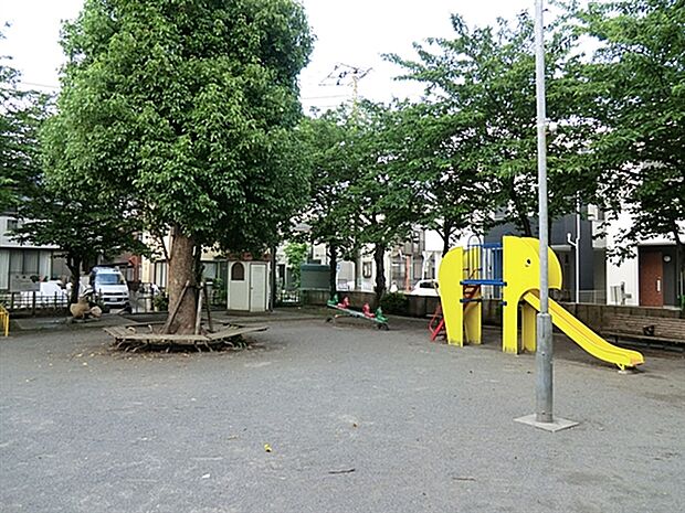 立野際小公園(パンダ公園)(約504m)