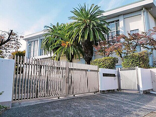 摂津市立第二中学校(約874m)