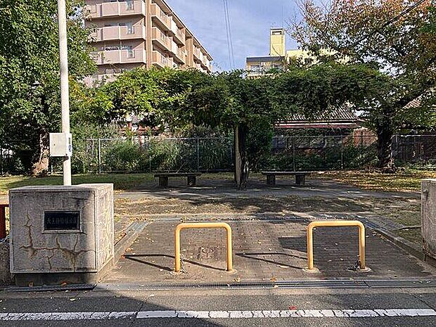 天王田楠根公園(約813m)