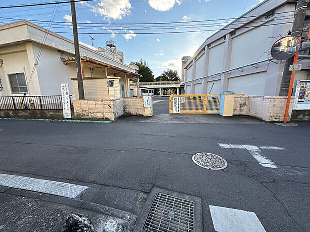 上尾市立上尾小学校（約729m）
