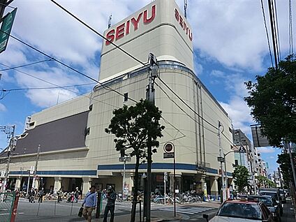 世田谷区立世田谷中学校 658m