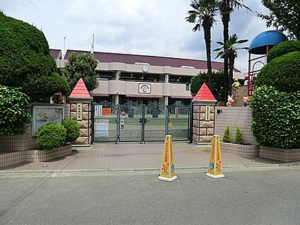 板橋向原幼稚園 248m