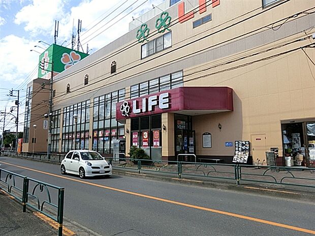 ライフ西大泉店(約649m)
