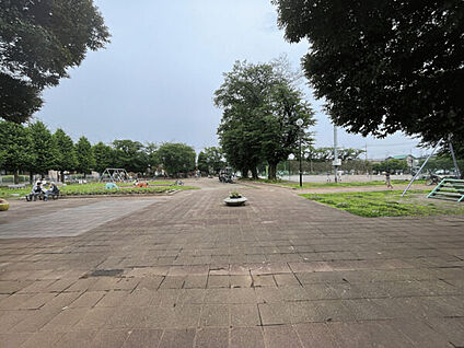 藁田島公園 792m