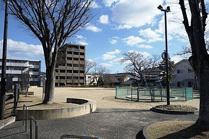 松崎東公園 211m
