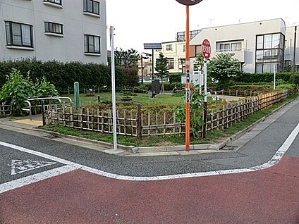 若林ふれあいひろば公園 658m