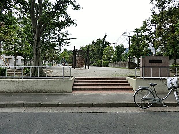 和田堀第二公園(約1,445m)