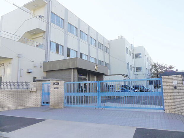 名古屋市立日吉小学校（約643m）