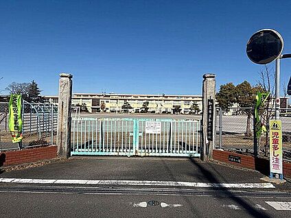 知立市立知立小学校 1047m