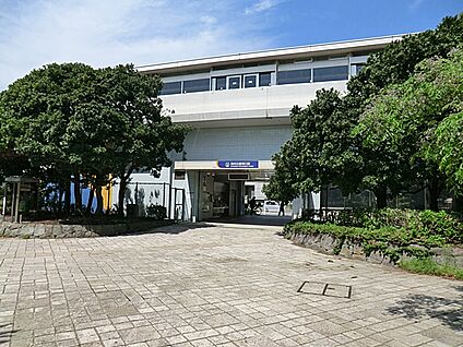 シーサイドライン「海の公園南口」駅 640m