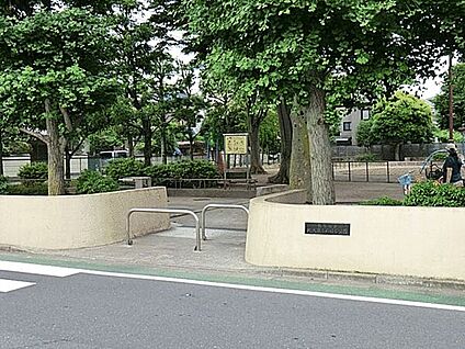 練馬区立大泉学園中学校 399m