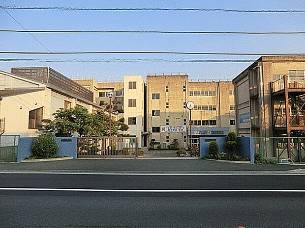 柏市立逆井中学校（約1,904m）