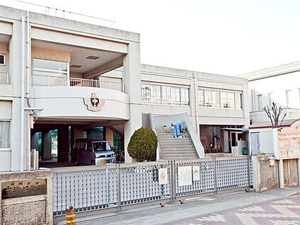 川崎市立高津中学校 1513m