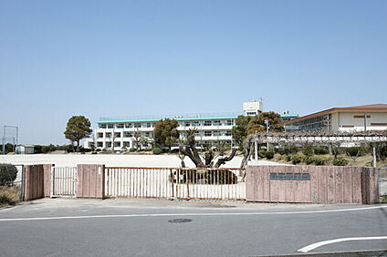 大野城市立平野小学校 653m