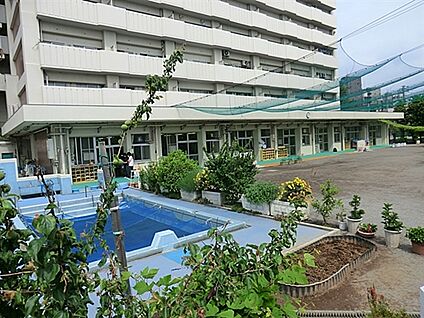 駒込第三保育園 507m