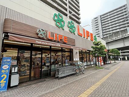 ライフ アクトピア北赤羽店 351m