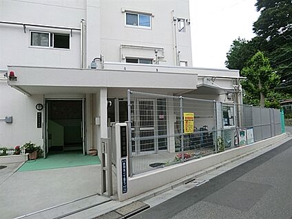 赤羽北保育園 943m