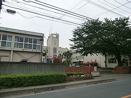 さいたま市立大谷中学校 402m