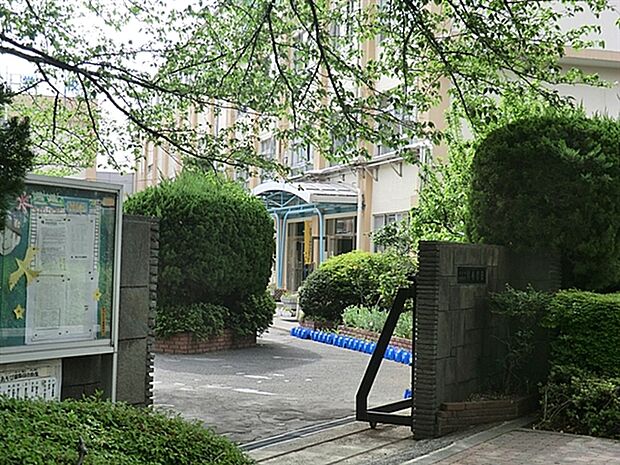 長崎公園(約731m)