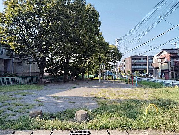 中溝公園（約110m）
