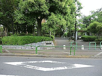 ゆりの木通り南公園 1429m