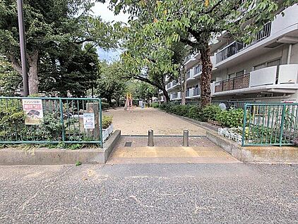 本庄町小公園 474m