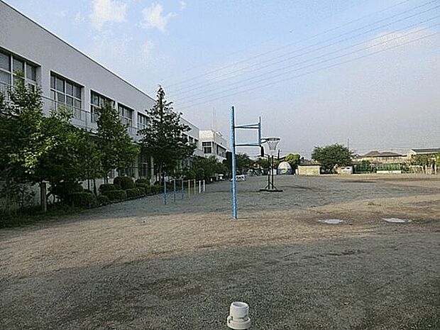 座間市立相模が丘小学校（約363m）