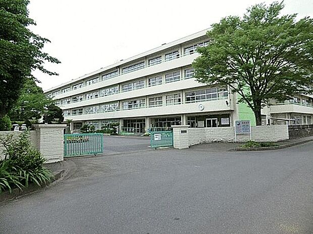 志木市立志木第二中学校(約334m)