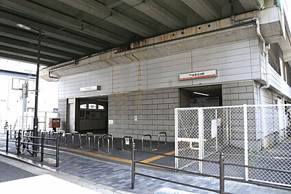南海本線「岸里玉出」駅 800m