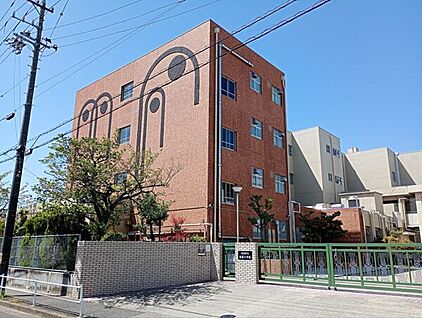 名古屋市立相原小学校 863m