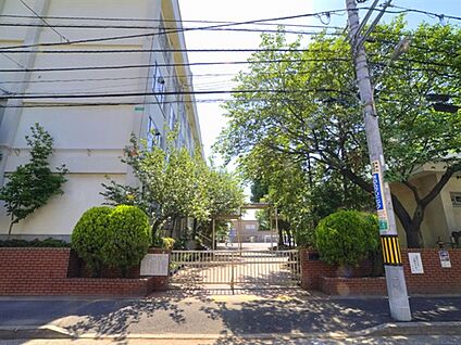 江戸川区立西一之江小学校 653m