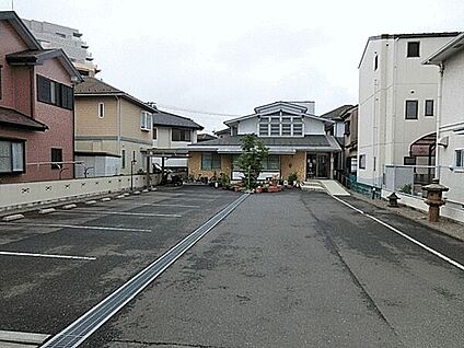 窪田医院 1113m