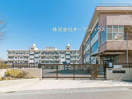 横浜市立東本郷小学校 560m