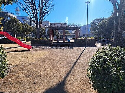 蕨市立みどり保育園 1095m