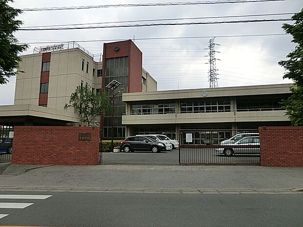川口市立里中学校（約1,179m）