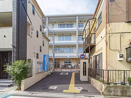 足立区立関原小学校 849m