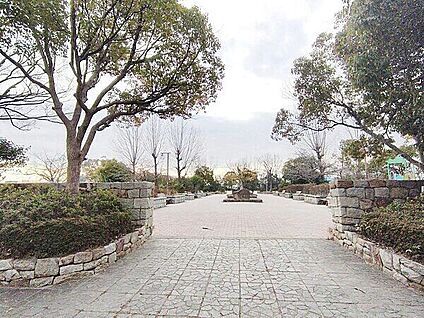 安倉南公園 696m