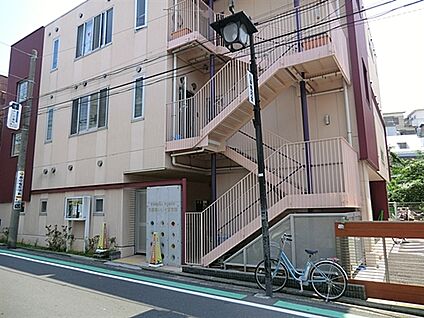 横浜市立六角橋中学校 1437m