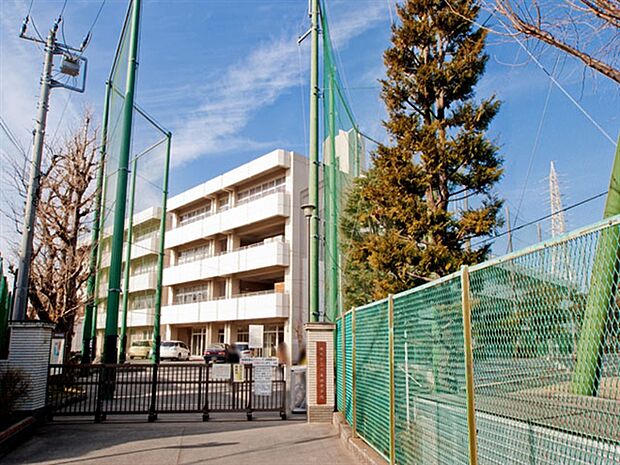横浜市立六角橋中学校(約1,437m)