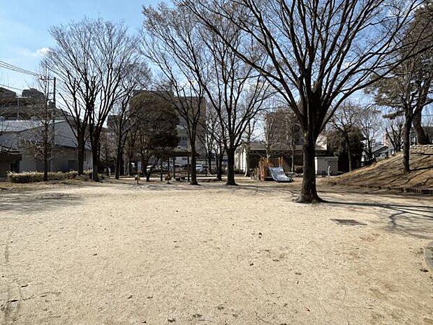 糯田公園(約577m)