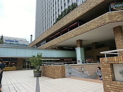 豊島区立巣鴨北中学校 1705m