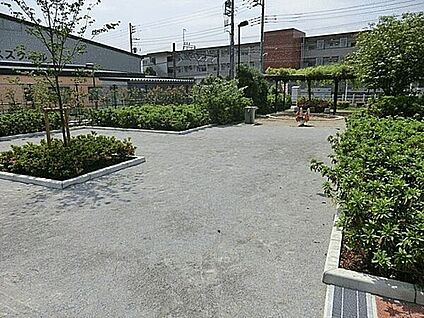 練馬区立上石神井中学校 568m