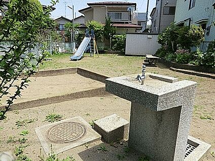 さいたま市立谷田小学校 576m