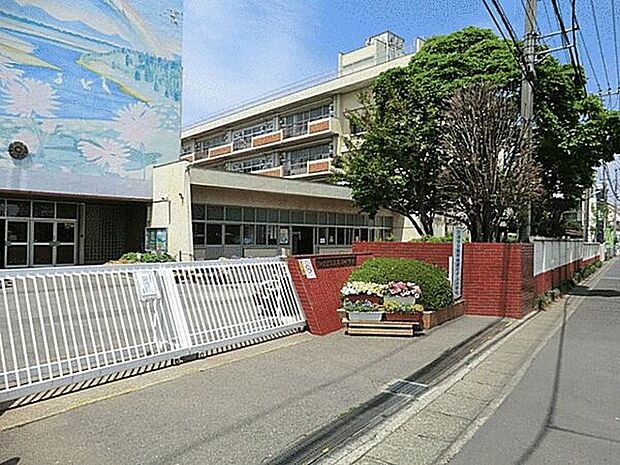 さいたま市立谷田小学校(約576m)