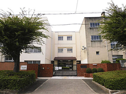 府営淡路住宅内公園 782m